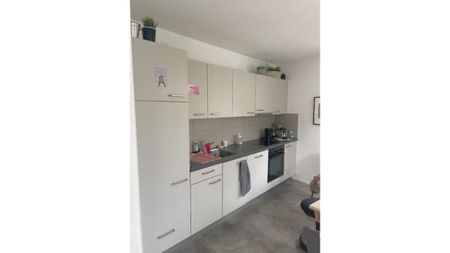 2 Zimmer-Wohnung in Arlesheim (BL), möbliert, auf Zeit - Photo 2