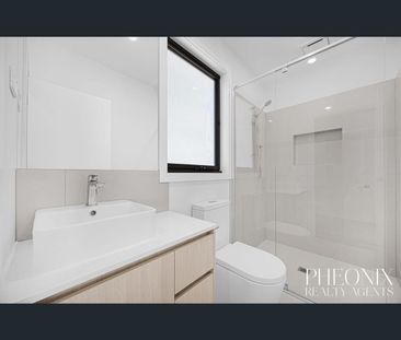 2/10 Duke Street, Werribee, Vic 3030 - Photo 1