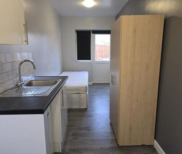 Studio to rent - Photo 5
