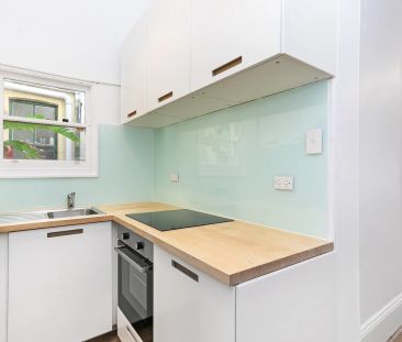 Located in the Heart of Randwick - Perfect Lifestyle Location - Photo 2