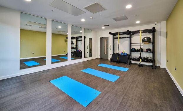 Studio to rent - Photo 1
