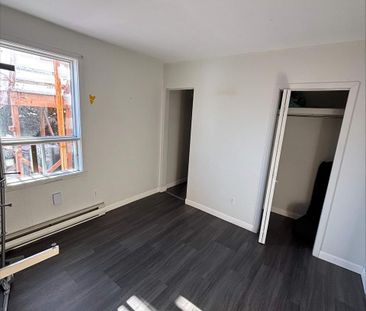1 CH - 1 SDB - Sherbrooke - $995 /mo - Photo 3