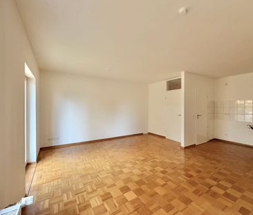 Großzügige 3-Zimmer-Dachgeschosswohnung mit Balkon in zentraler Lage - Photo 2