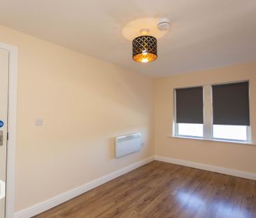 129 Colne Road, Burnley - Photo 1