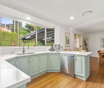 Coastal Family Living in a Quiet Woonona Cul-de-Sac - Photo 2