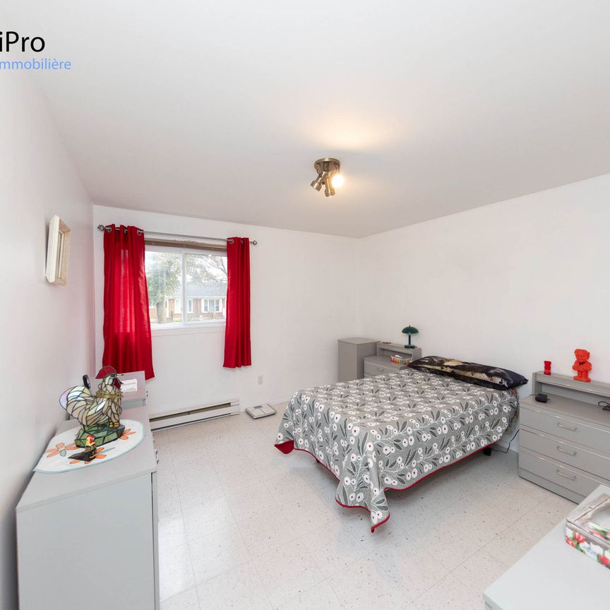 3640 Blain - Photo 1