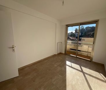 Location Appartement 3 pièces 58m² NICE 06000 - Photo 2