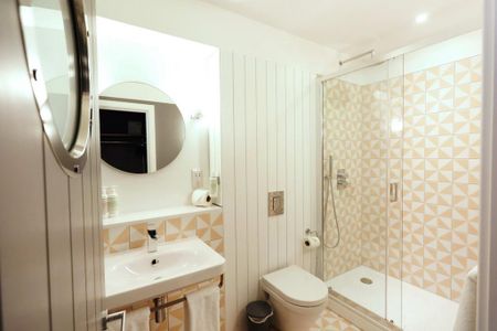 1 bedroom serviced apartment to rent - Photo 4