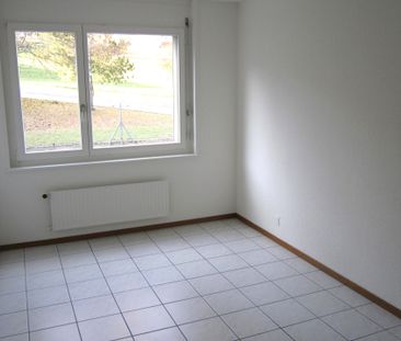 Spacieux appartement de 4,5 pièces avec balcon et ascenseur - Photo 3