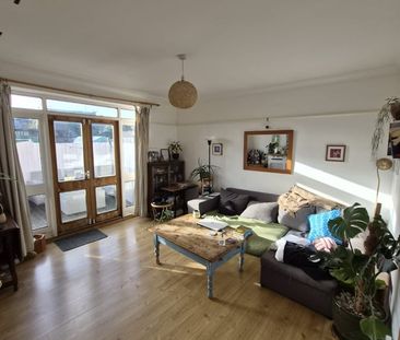 2 Bed Flat, Mannock Road, N22 - Photo 3