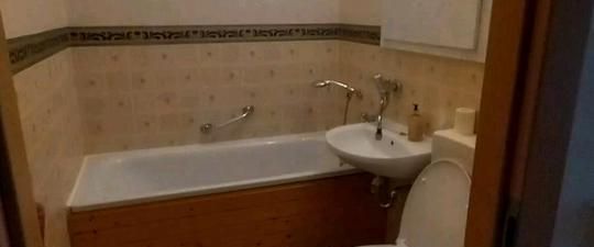 Schöne Wohnung 2,5 Raum - Photo 1