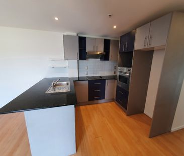 Prime New Lynn Location - Photo 3