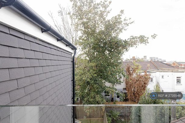 4 bedroom terraced house to rent - Photo 1