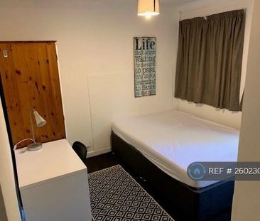 1 bedroom in a house share to rent - Photo 1
