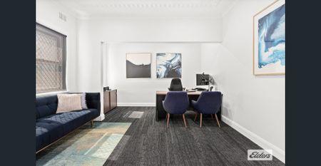 Spacious 5-Bedroom Home in the Heart of Wollongong CBD - Photo 2