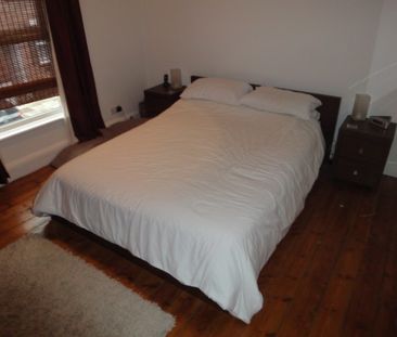 Terraced House - Photo 2