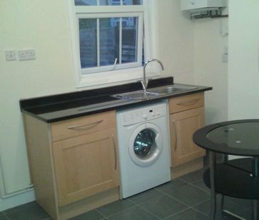 2 Bed Terraced House, Brookfield Road, B18 - Photo 6