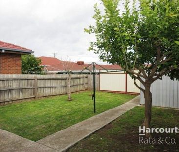 Spacious 3-Bedroom Home with Modern Amenities - Photo 4