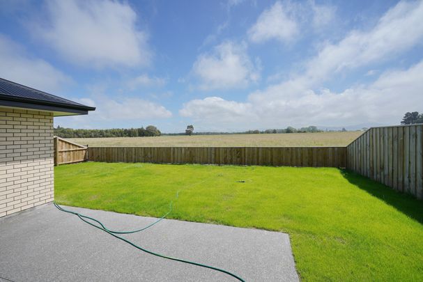 Brand New Home in Ravenswood, Waimakariri - Rural Outlook! - Photo 1