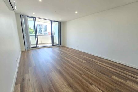 B605/6 The Crescent Fairfield - Photo 2