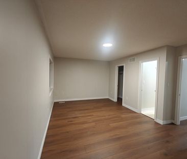 For Lease - 113 Brickyard Way, Brampton, Ontario - Photo 4