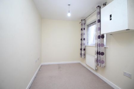 3 bedroom semi-detached house to rent - Photo 4