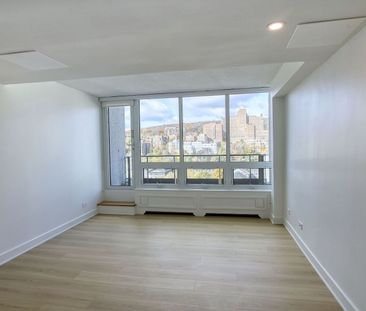 1975 de Maisonneuve - Photo 1