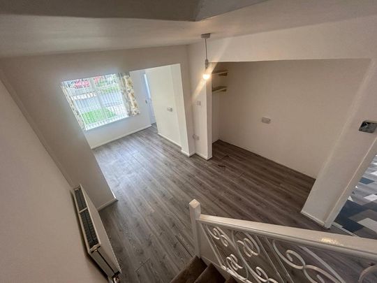 3 bedroom semi-detached house to rent - Photo 1