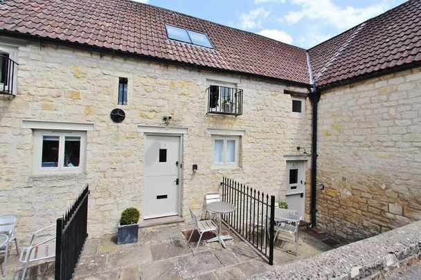 2 bedroom cottage to rent - Photo 1