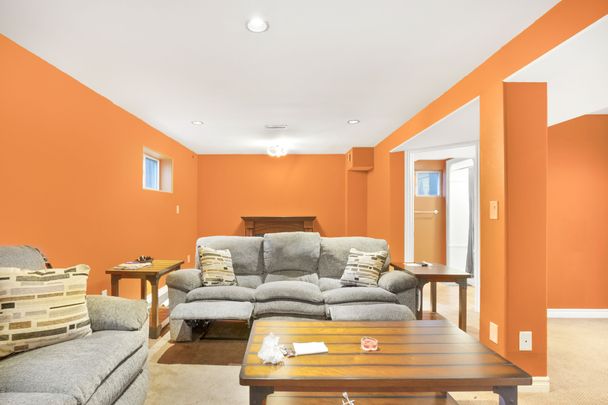 For Lease - 6190 CHARNWOOD Avenue, Niagara Falls, Ontario - Photo 1