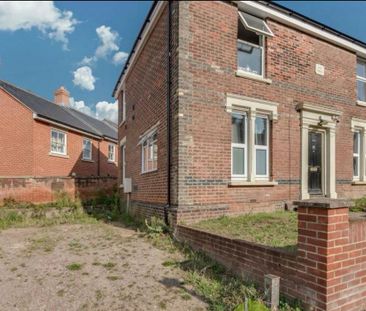 1 bedroom in a house share to rent - Photo 5