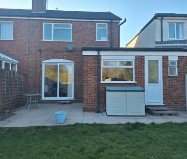3 bedroom semi-detached house to rent - Photo 4