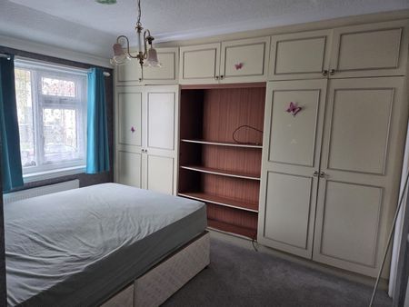 3 Bed Semi-Detached House, Layfield Road, NW4 - Photo 4