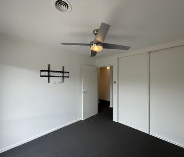 Modern & Freshly Updated 2 Bedroom Unit - Photo 1