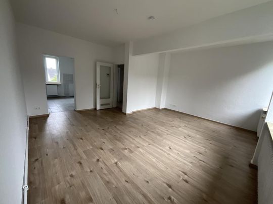 Geräumige 3-Zimmer Etagenwohnung in Wilhelmshaven-F-Groden - Photo 1
