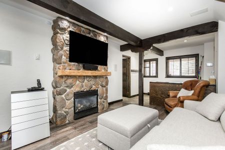 For Lease - 138 ST MORITZ Crescent, Blue Mountains, Ontario - Photo 3