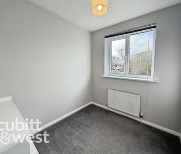 3 bedroom semi-detached house to rent - Photo 3