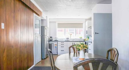 3-Bedroom Home in Upper Riccarton - Photo 4