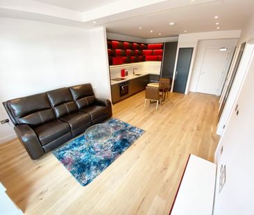 1 Bed Flat, Defoe House, E14 - Photo 2
