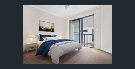 Stunning Townhome - Walking Distance to Coorparoo Square! - Photo 3