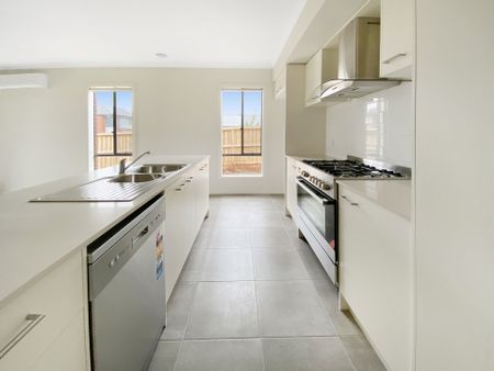 12 Snowbird Road, Winter Valley - Photo 2