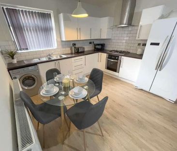 Sheil Road, L6 - Photo 1