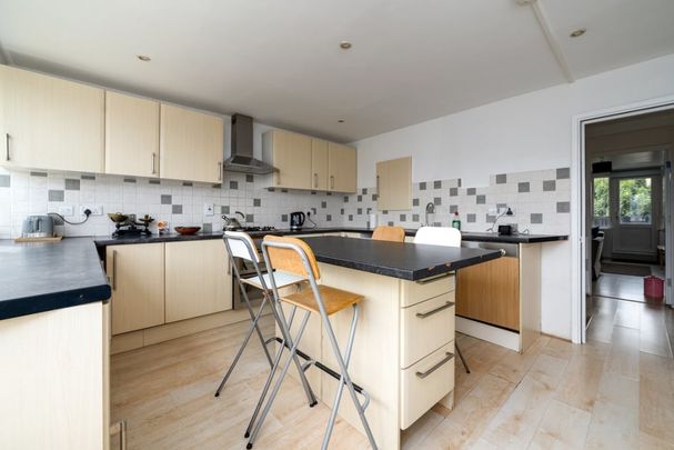 74 Clearbrook Way, London E1 0SD, UK, London - Photo 1