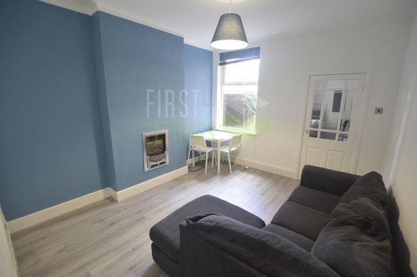 3 bedroom terraced house to rent - Photo 1