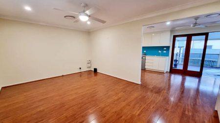 “Great Single Level Home” - Photo 4