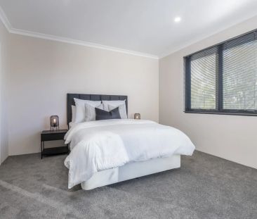 Luxury Furnished Apartment - Photo 6