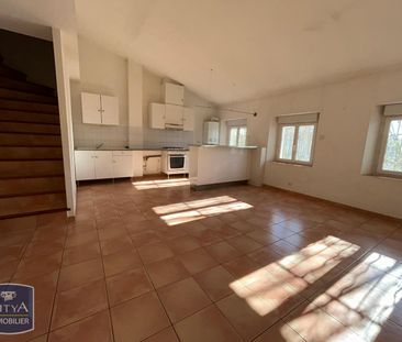 Location Appartement 3 pièces 53m² CARPENTRAS 84200 - Photo 1