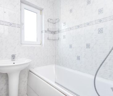 3 bedroom detached house to rent - Photo 6