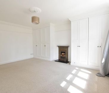 5 bedroom detached house to rent - Photo 4