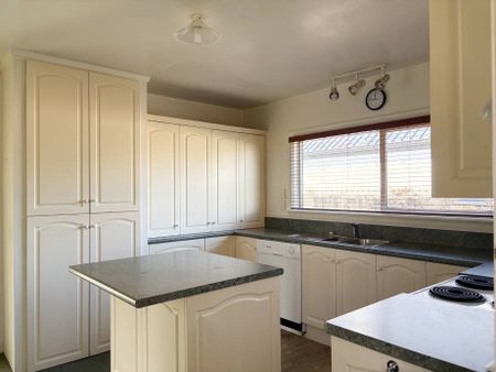 102 Wairakei Rd | $570 weekly - Photo 4
